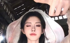 日日碰狠狠躁久久躁AV